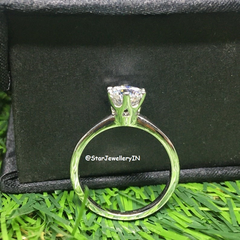 1.00 ct IGI Certified Lab Grown Solitaire Diamond Engagement Ring