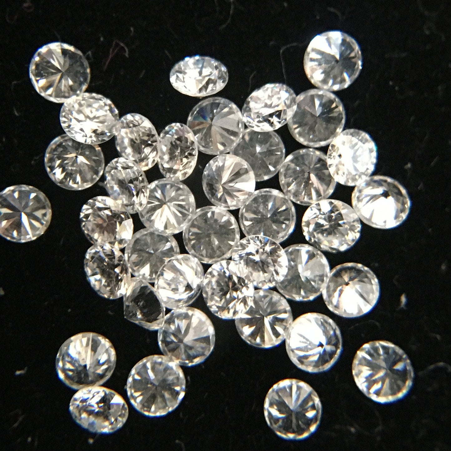 CVD Loose Diamond of VVS - VS Purity with E F Color. 0.80 mm to 2.00 mm