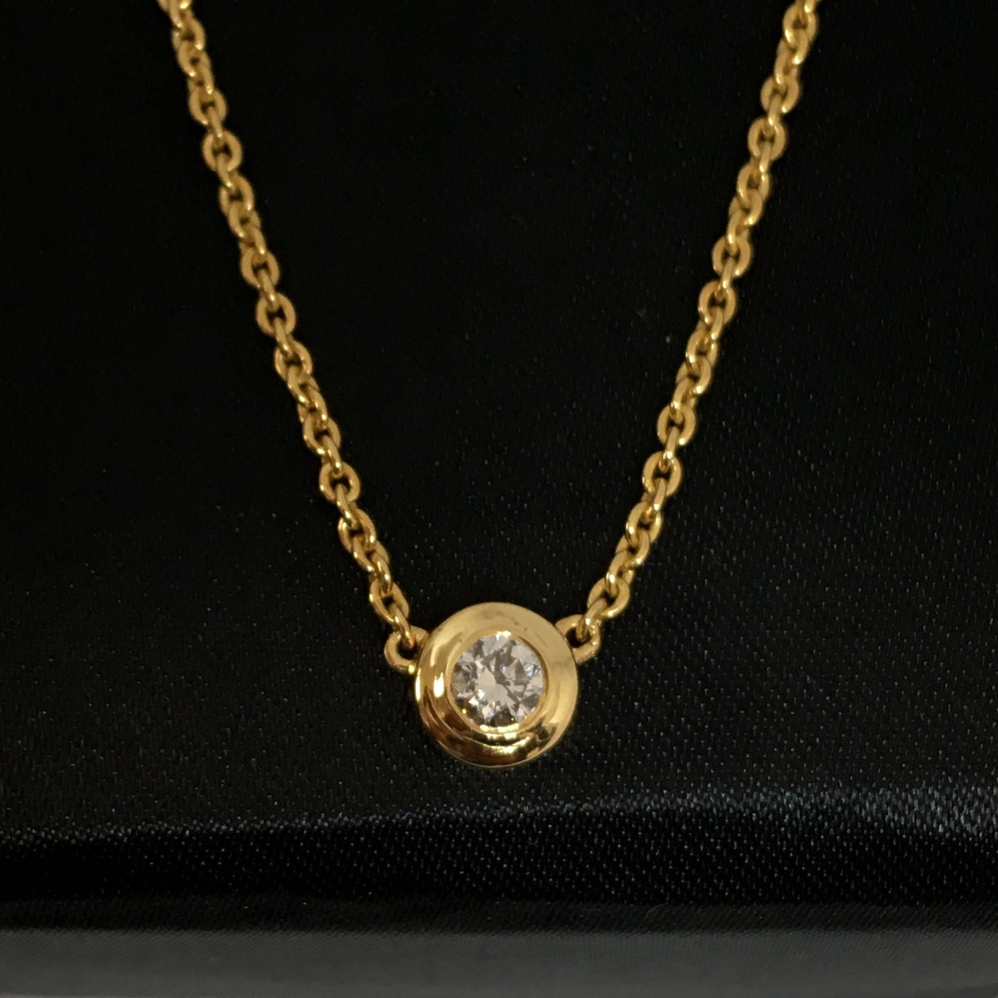 Bezel Setting Solitaire Minimalist Necklace