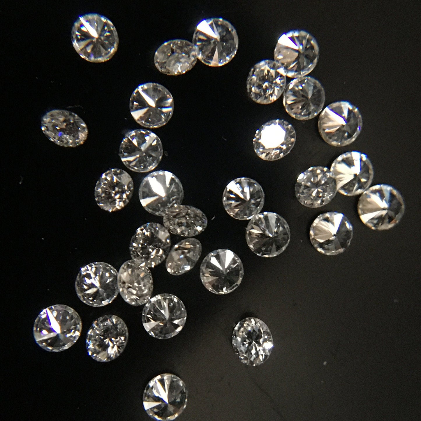 CVD Loose Diamond of VVS - VS Purity with E F Color. 0.80 mm to 2.00 mm
