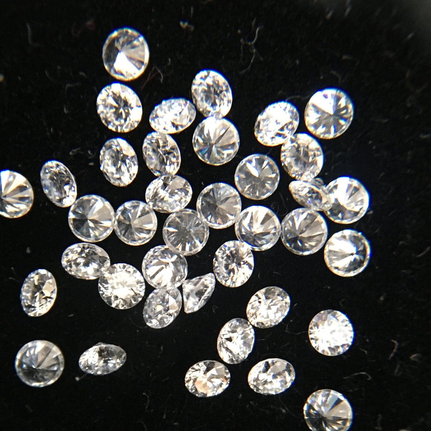 CVD Loose Diamond of VVS - VS Purity with E F Color. 0.80 mm to 2.00 mm