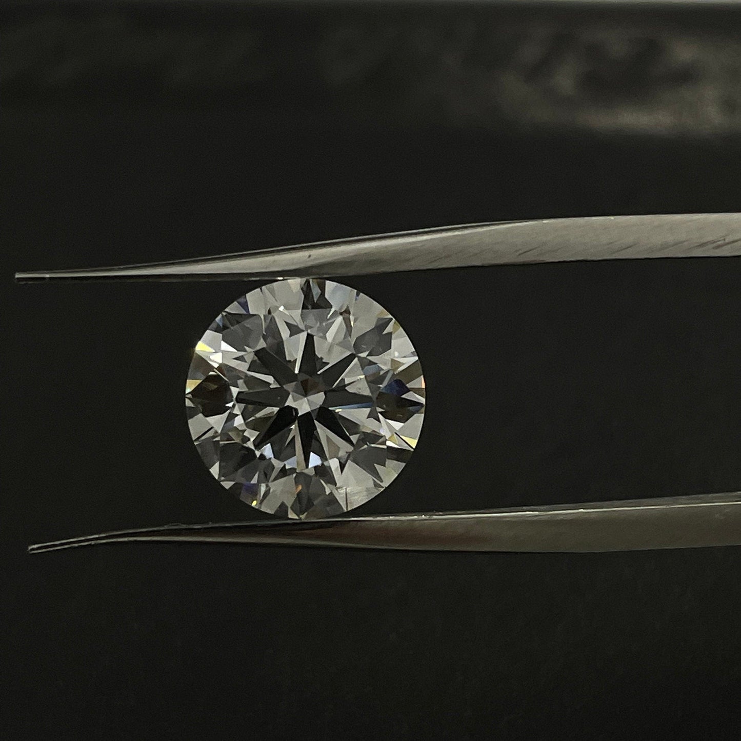 3.00 Ct Brilliant Round Cut E / VS IGI Lab Grown Diamond