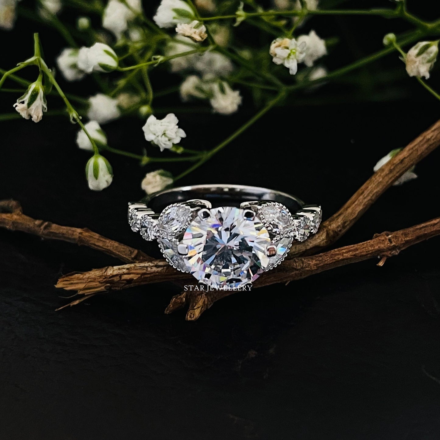 Art Deco Brilliant Round Cut Colorless Moissanite Miligrain Engagement Ring