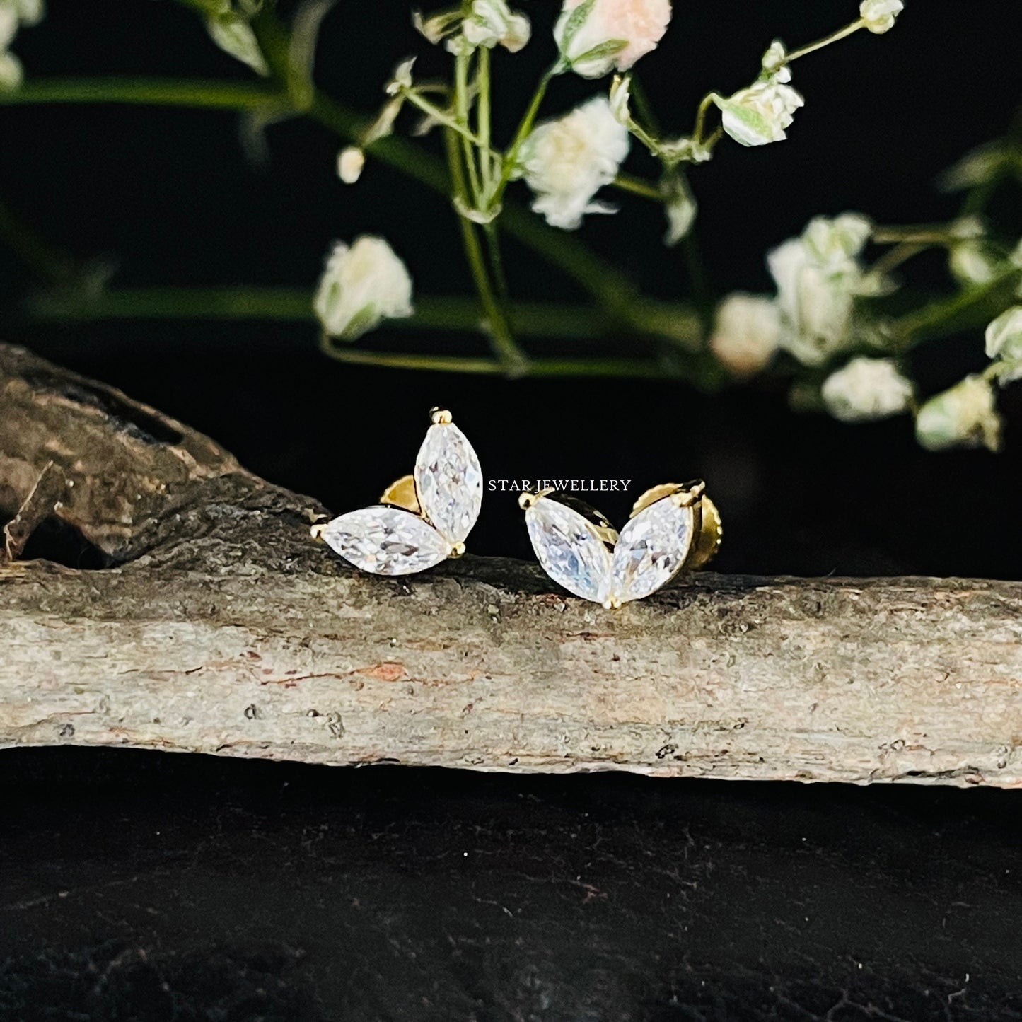 14K Solid Gold Leaf Stud Diamond Piercing