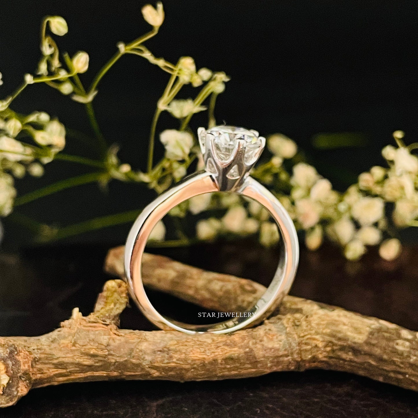 1.25 CT Round Cut Colorless Moissanite Ring