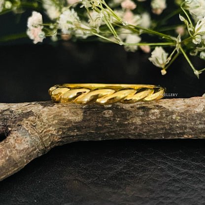 14K Solid Gold Twist Band Ring