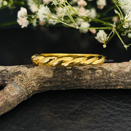 14K Solid Gold Twist Band Ring