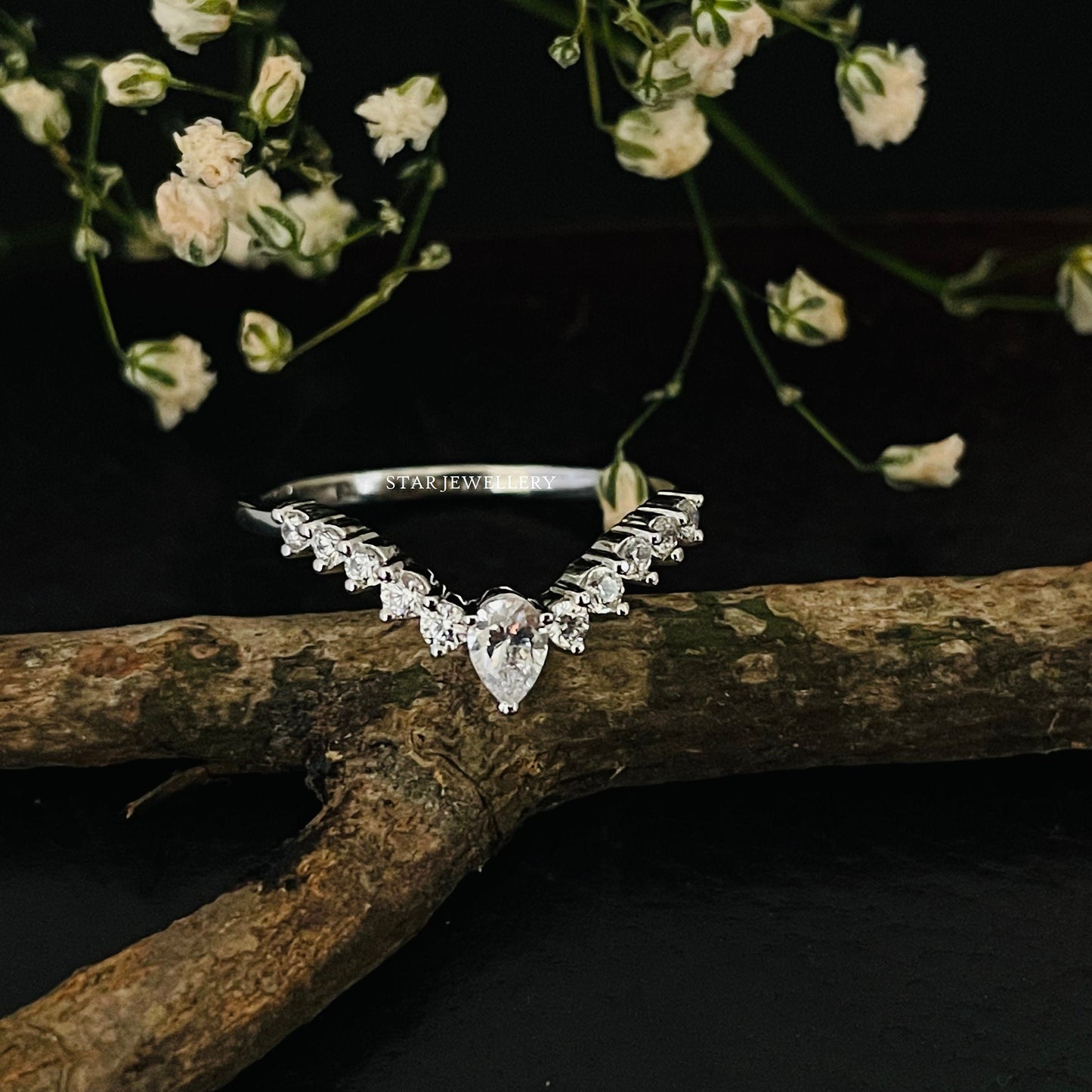 Colorless Moissanite Matching V Band Ring for Engagement Ring
