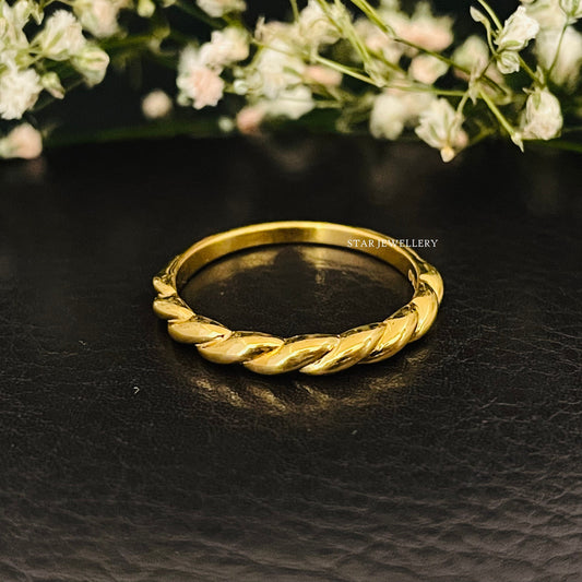 14K Solid Gold Twist Band Ring