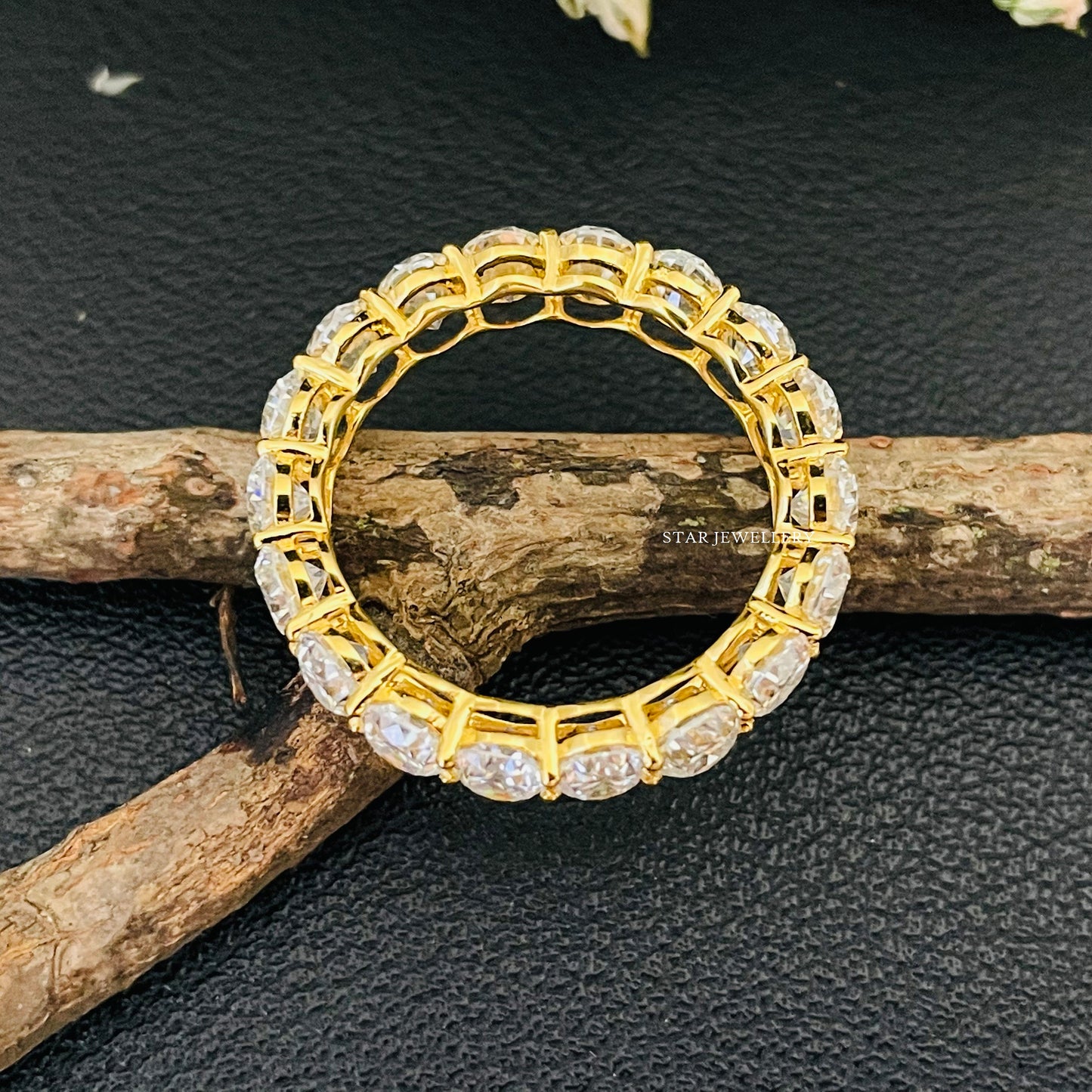 14K Solid Gold Oval Moissanite Band Ring for her