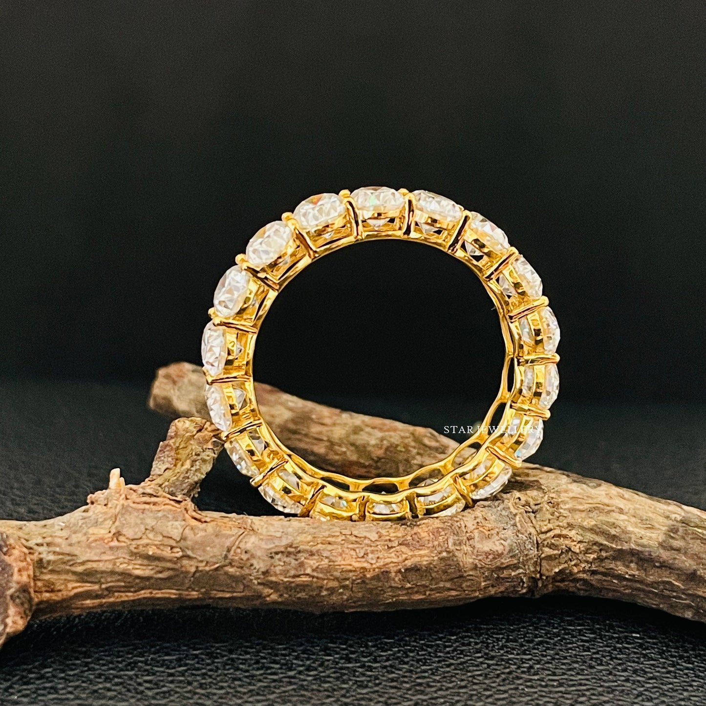 14K Solid Gold Oval Moissanite Band Ring for her