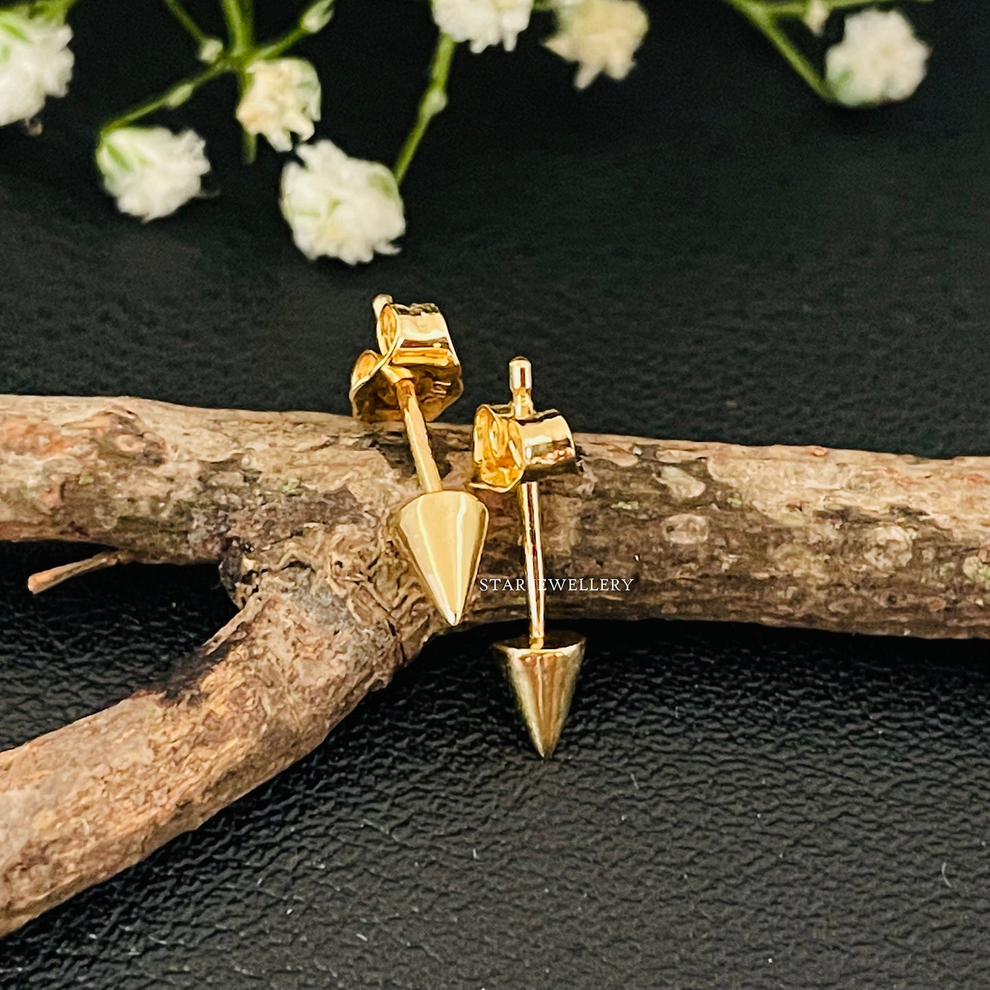 14K Solid Gold Tiny Spike Earring