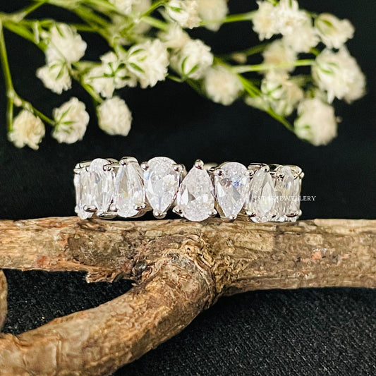 14K Solid Gold Pear Moissanite Matching Band for her