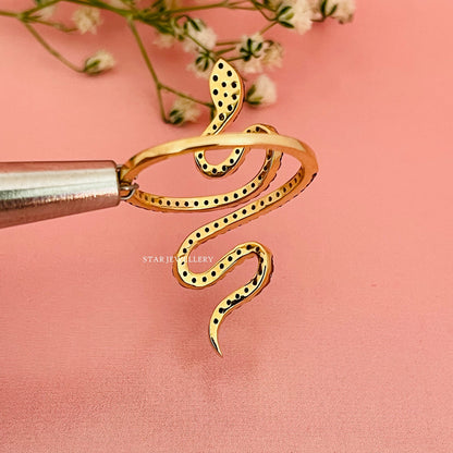 Natural Black Diamond Soldi Gold Serpentis Ring