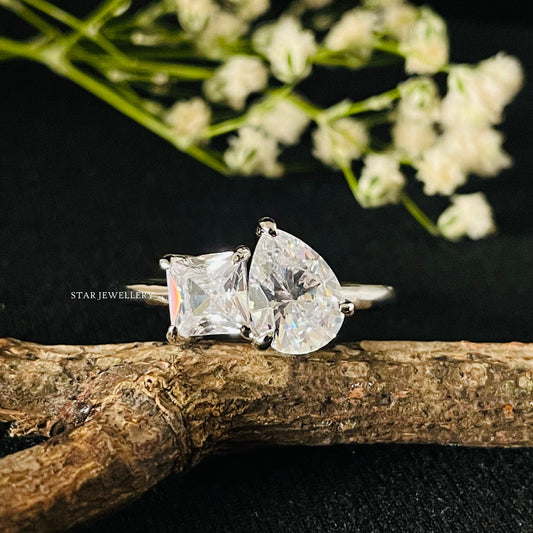Solid Gold Toi Et Moi Princess Cut & Pear Cut Moissanite Ring