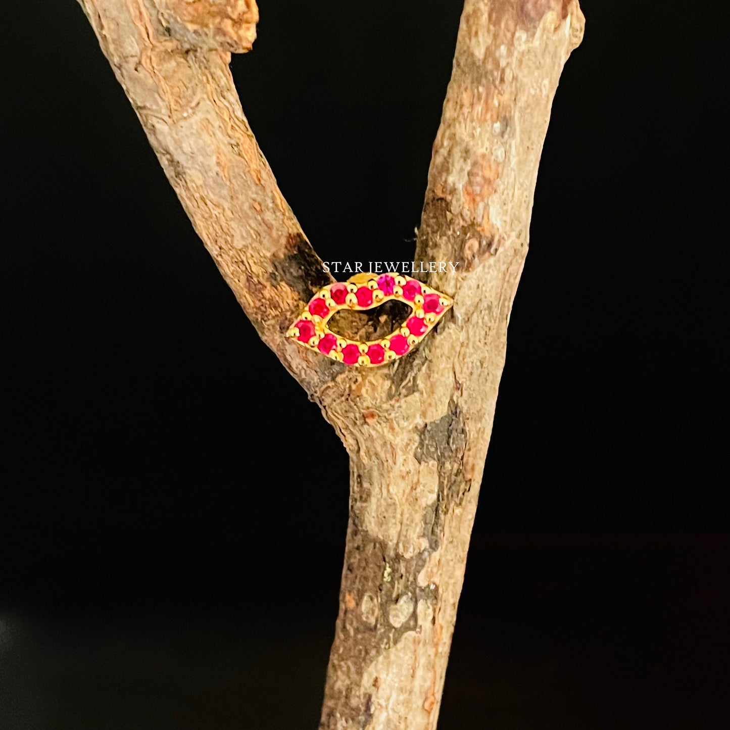 Natural Gemstone Lips Piercing