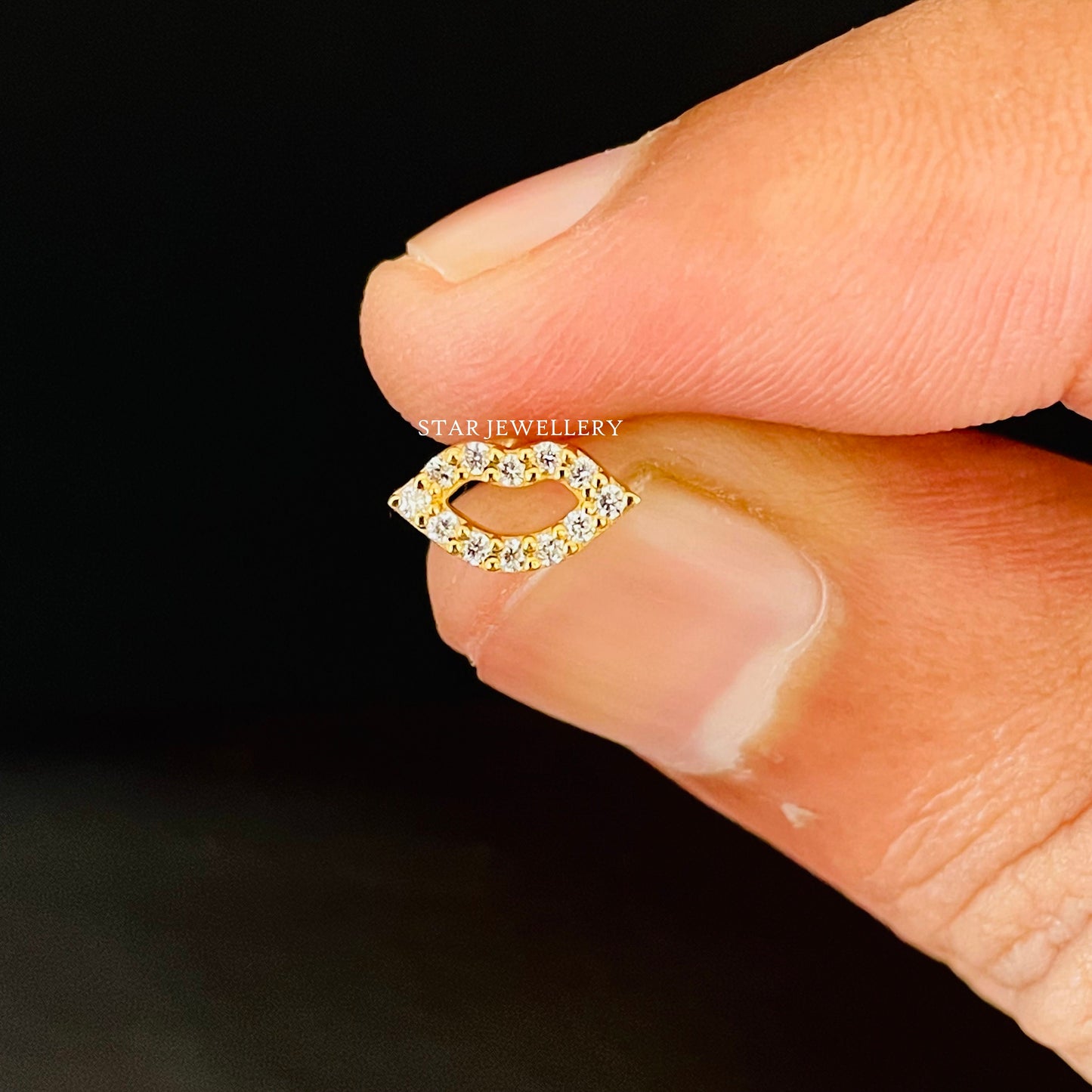 Natural Diamond Solid Gold Lips Piercing
