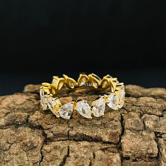 Colorless Pear Shape Moissanite Zig Zag Matching Wedding Band