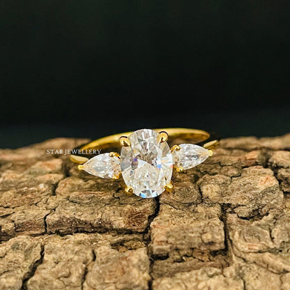1.00 Ct Colorless Oval Cut Moissanite Engagement Ring