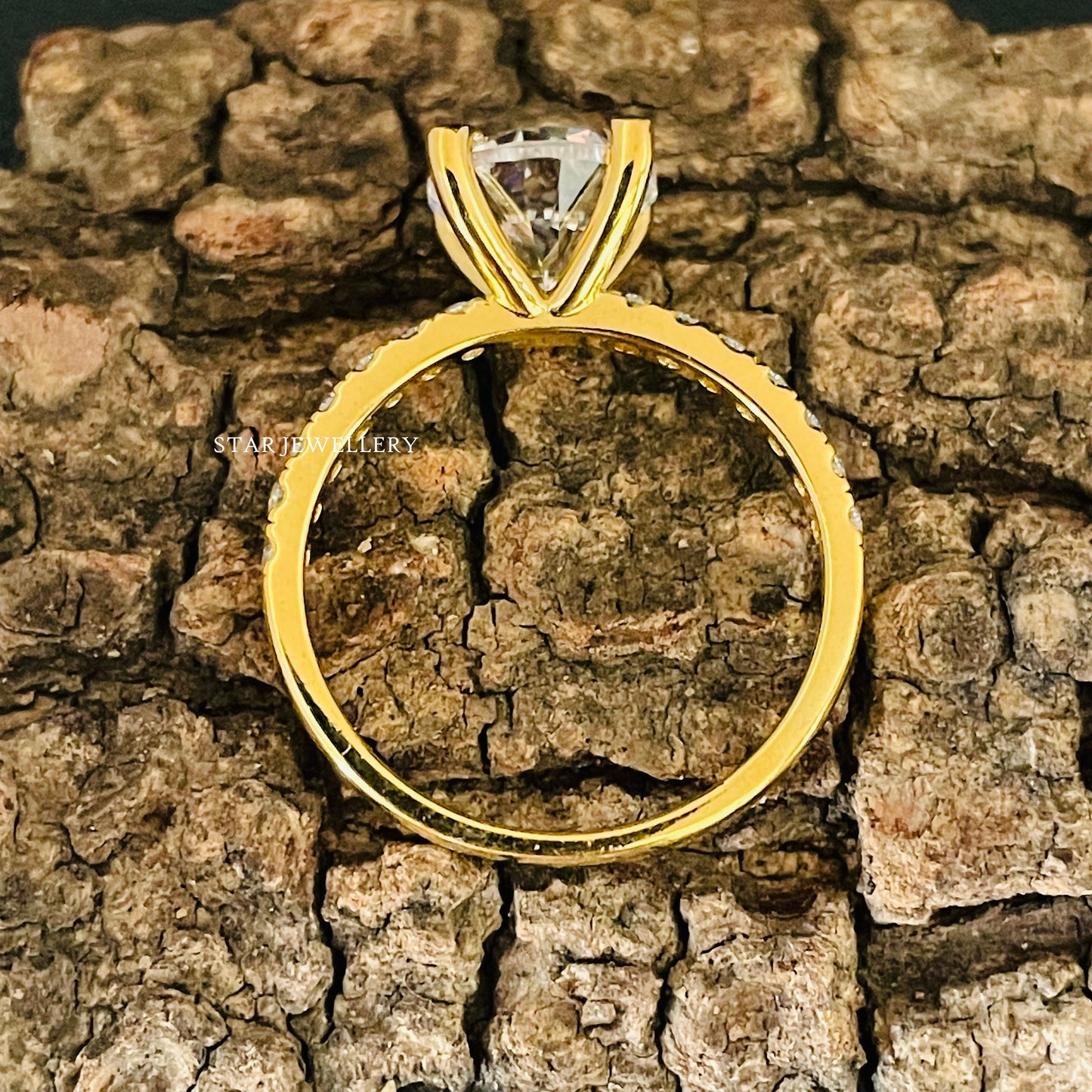 2.00 Ct Colorless Round Cut Moissanite  Ring