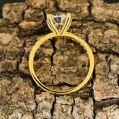 2.00 Ct Colorless Round Cut Moissanite  Ring
