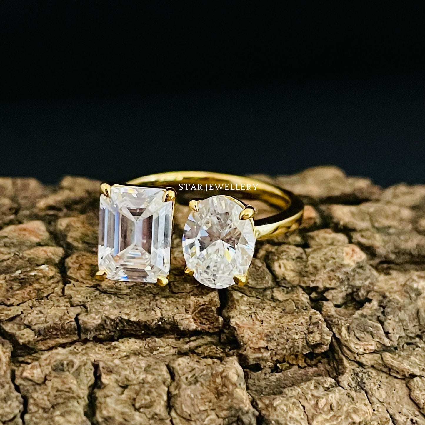 Colorless Oval Cut and Emerald Cut Toi Et Moi Moissanite Ring