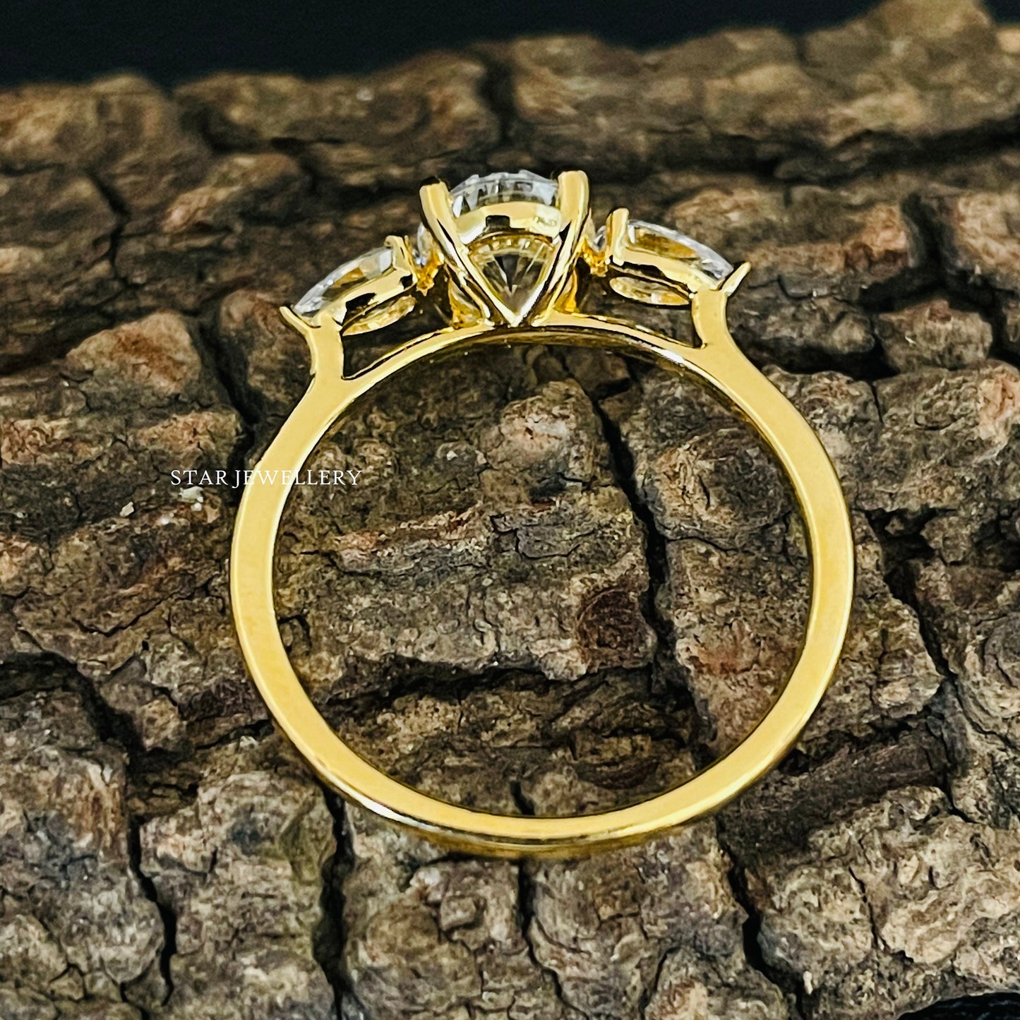 1.00 Ct Colorless Oval Cut Moissanite Engagement Ring