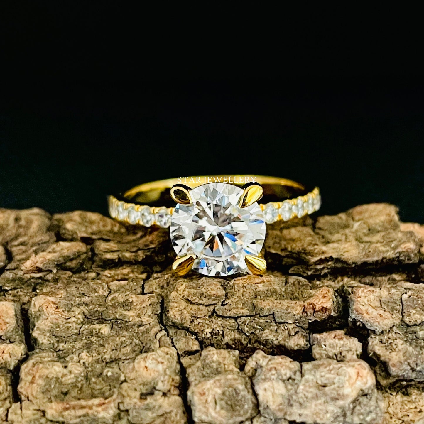 2.00 Ct Colorless Round Cut Moissanite  Ring
