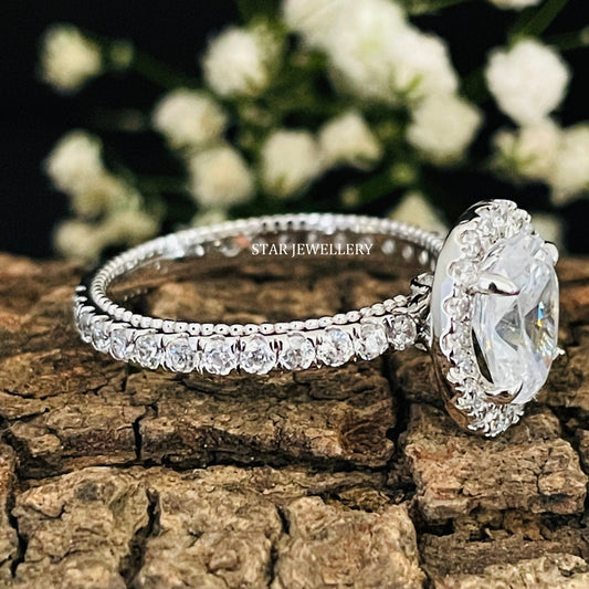 HALO MOISSANITE ENGAGEMENT Ring
