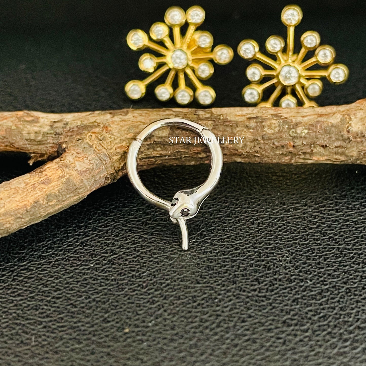 Snake Septum Clicker Piercing