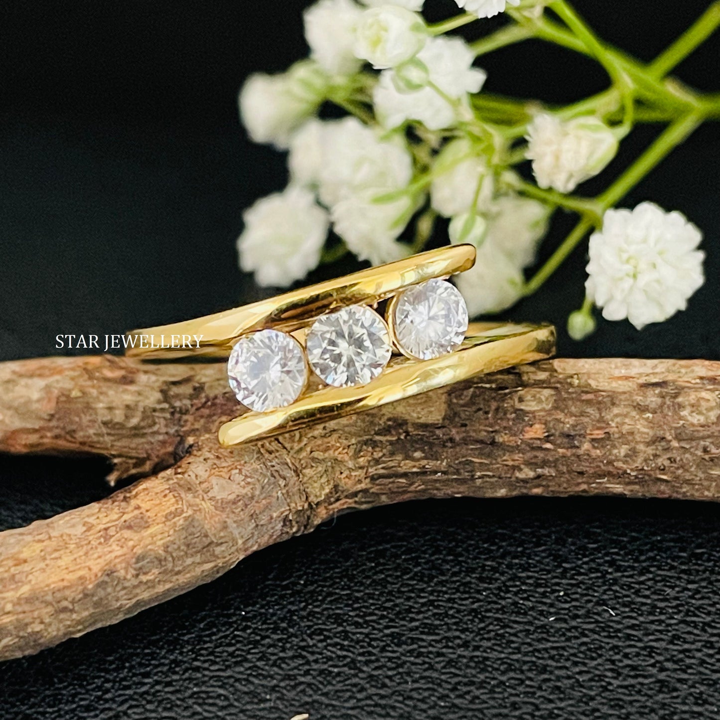 14K GOLD THREE STONE Diamond Ring