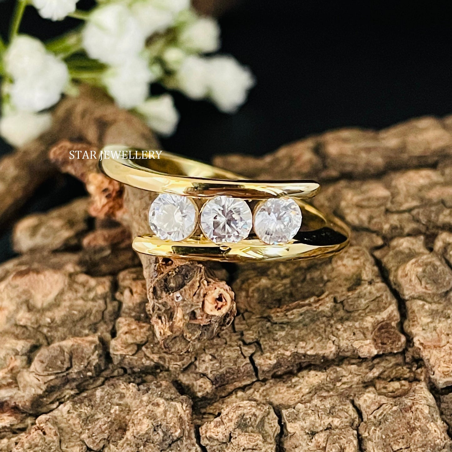 14K GOLD THREE STONE Diamond Ring