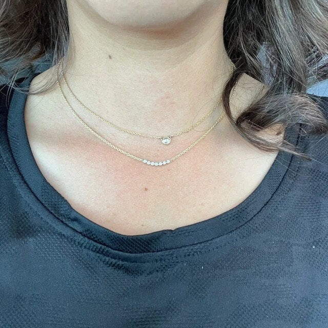 14K Gold Seven Round Cut Diamond Row Pendant Necklace