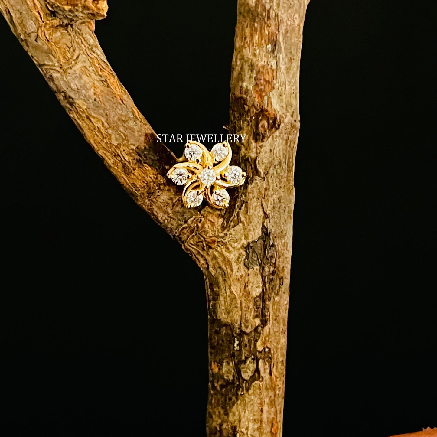 14K Gold Diamond Cluster Floral Threaded Piercing