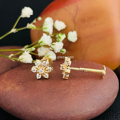 14K Gold Diamond Cluster Floral Threaded Piercing