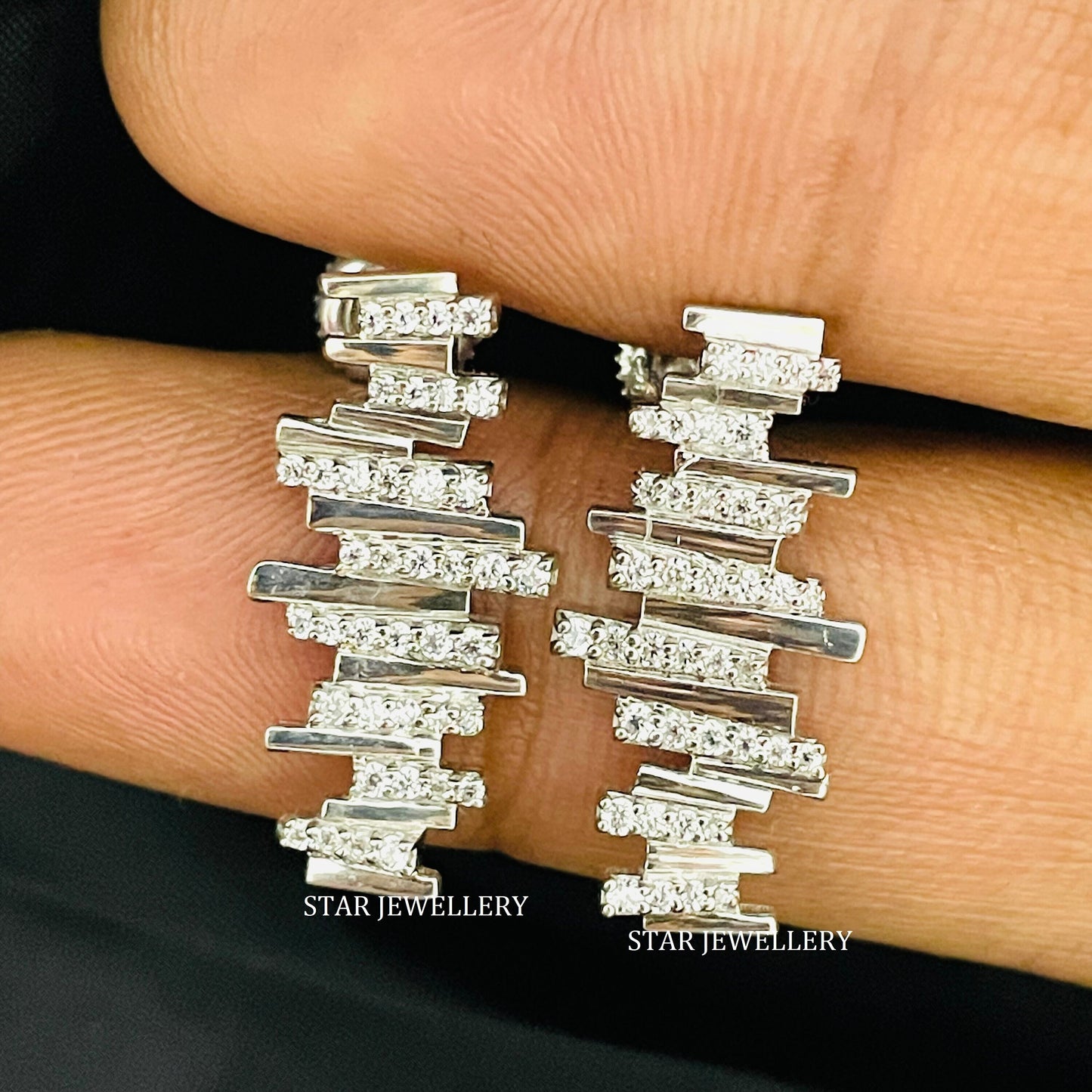 14K Solid Gold Zig Zag Natural Diamond Earring