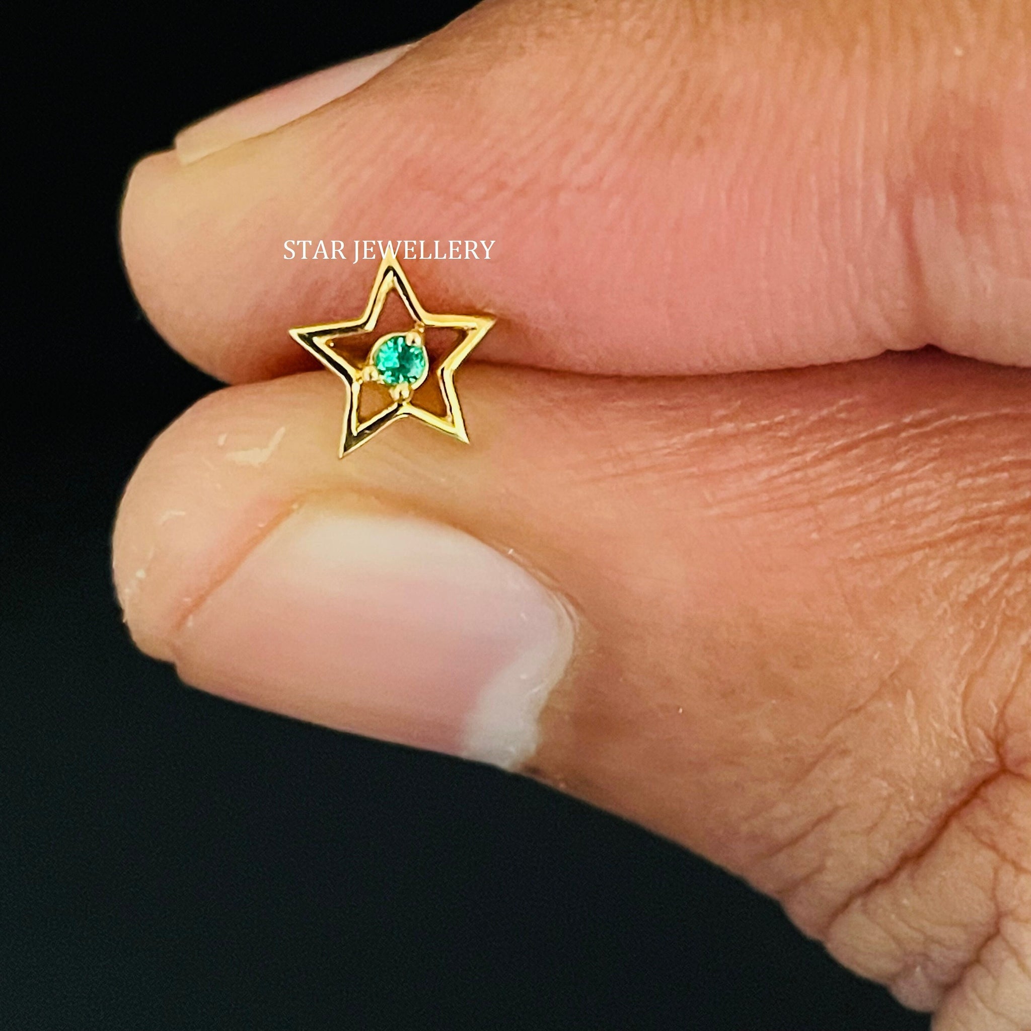 Green CZ Diamond STAR Nose Pin