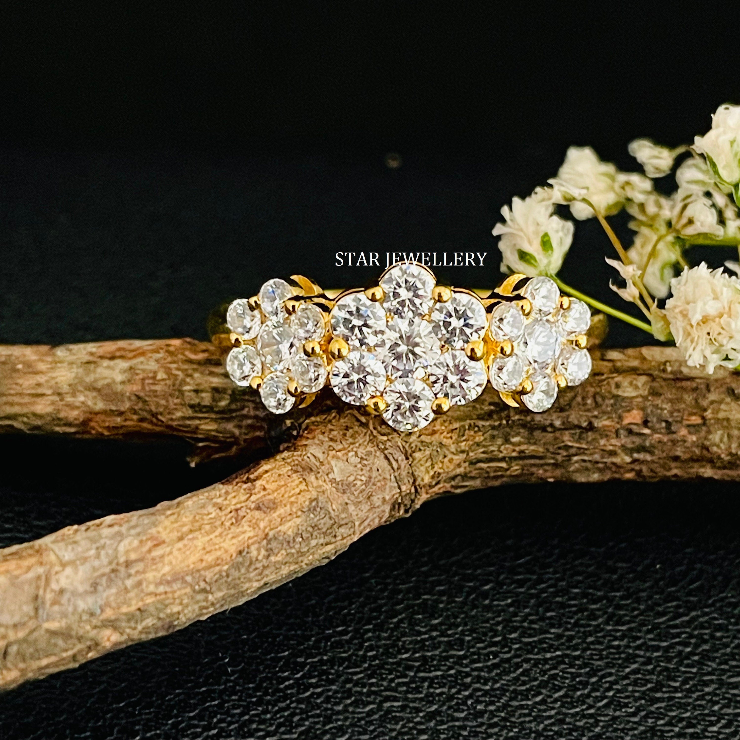14K gold three flower diamond ring