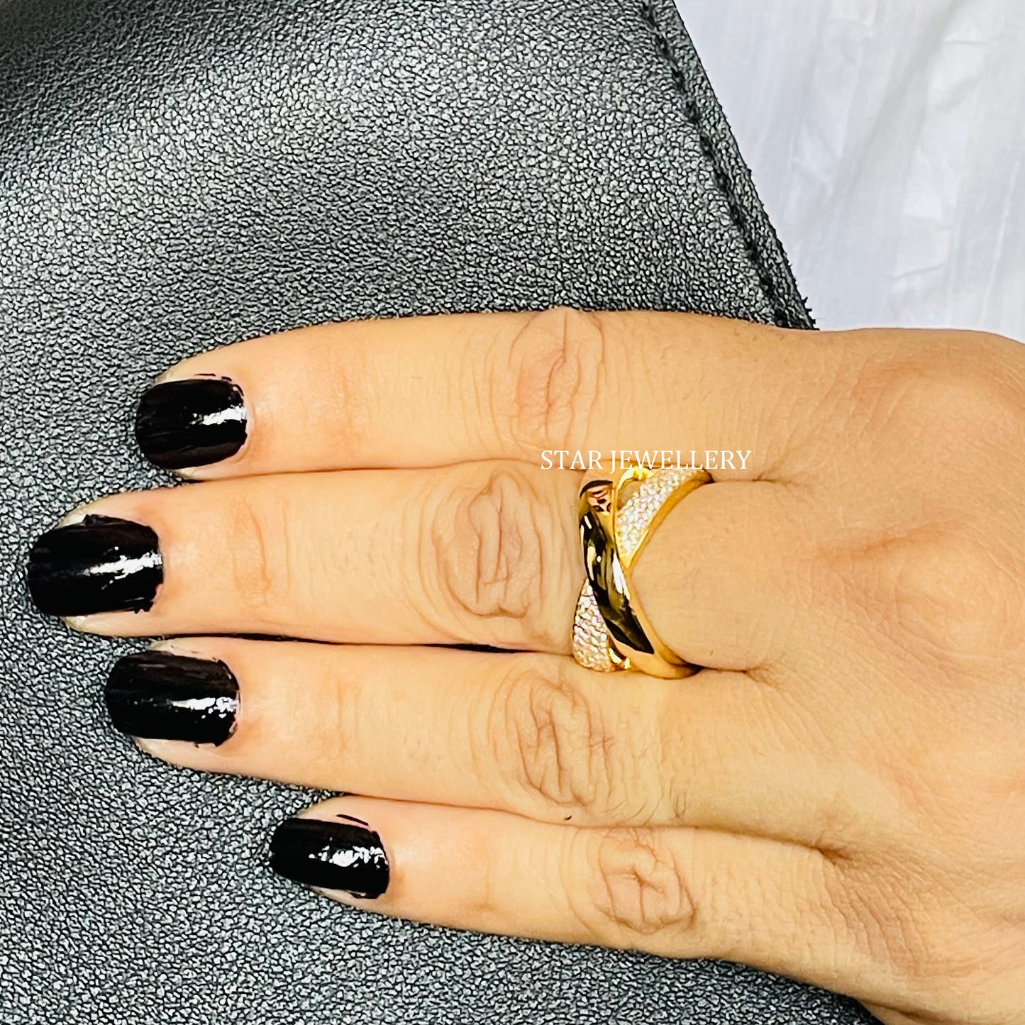 Natural Diamond Criss Cross Diamond Twist Ring