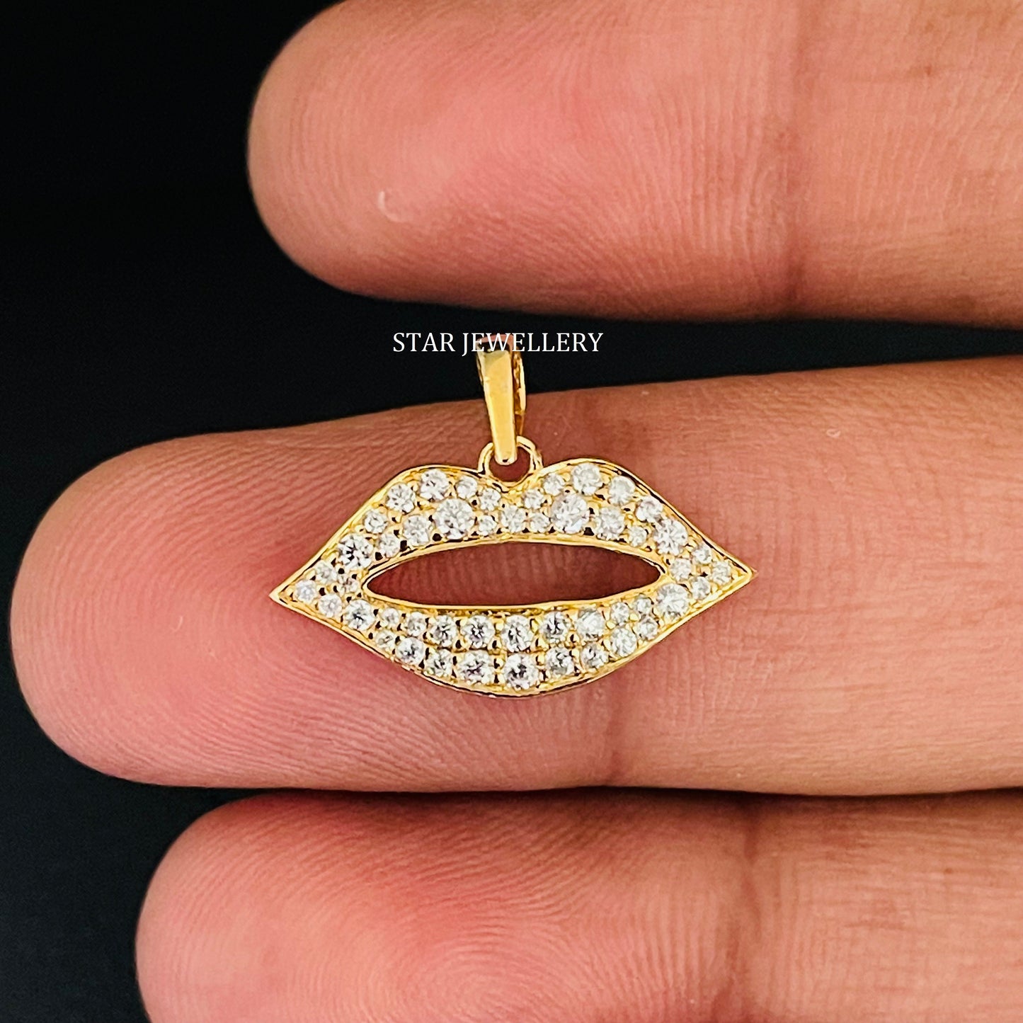 14K Solid Gold Lips Pendant with Natural Diamonds