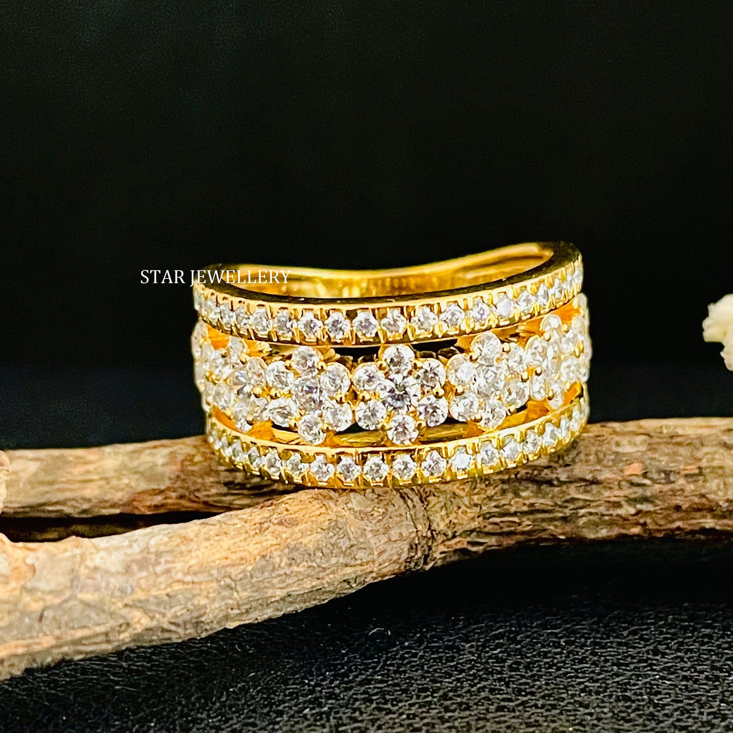 Lab Grown Diamond Flower Wedding Proposal Ring