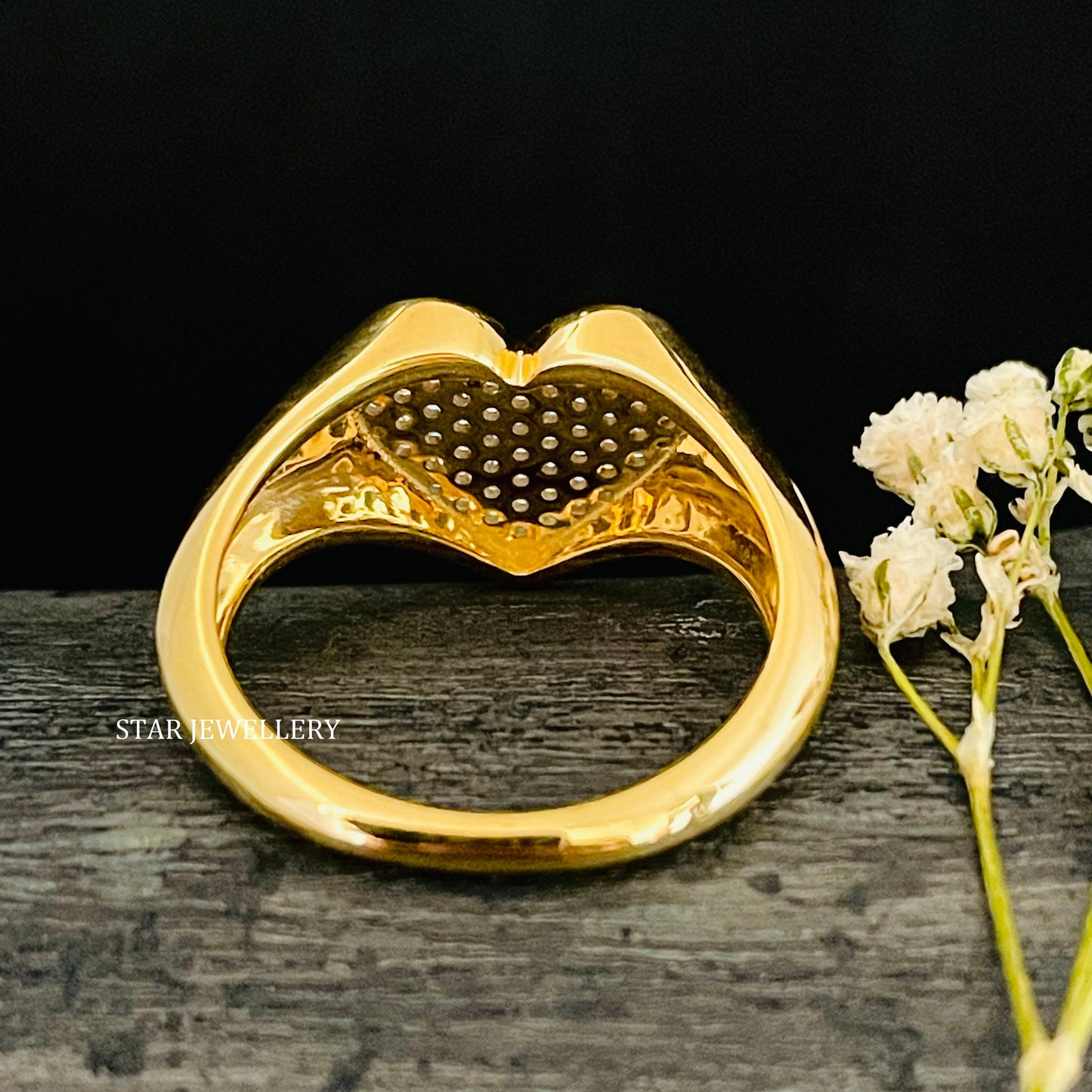 14K Gold Natural Diamond Heart Signet Ring