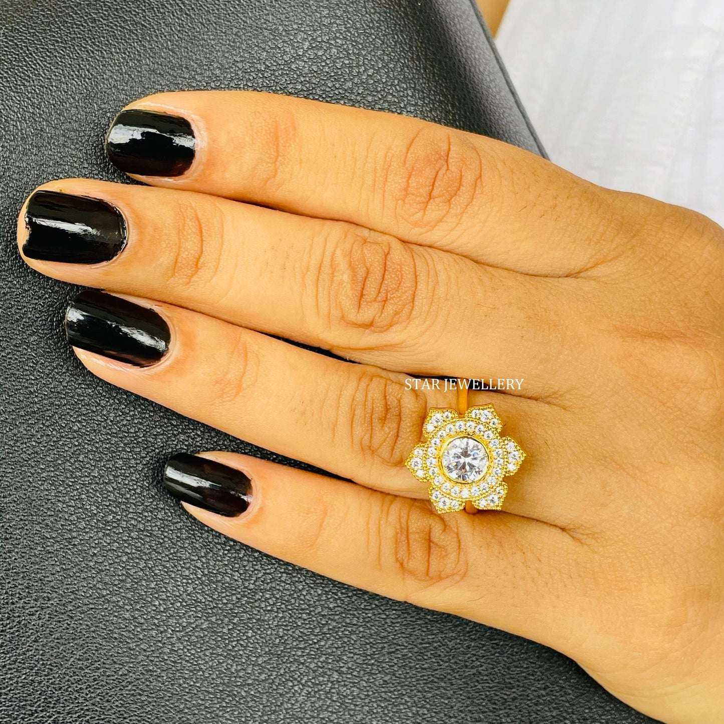1.00 ct IGI Certified Lab Grown Diamond Vintage Halo Floral Engagement Ring