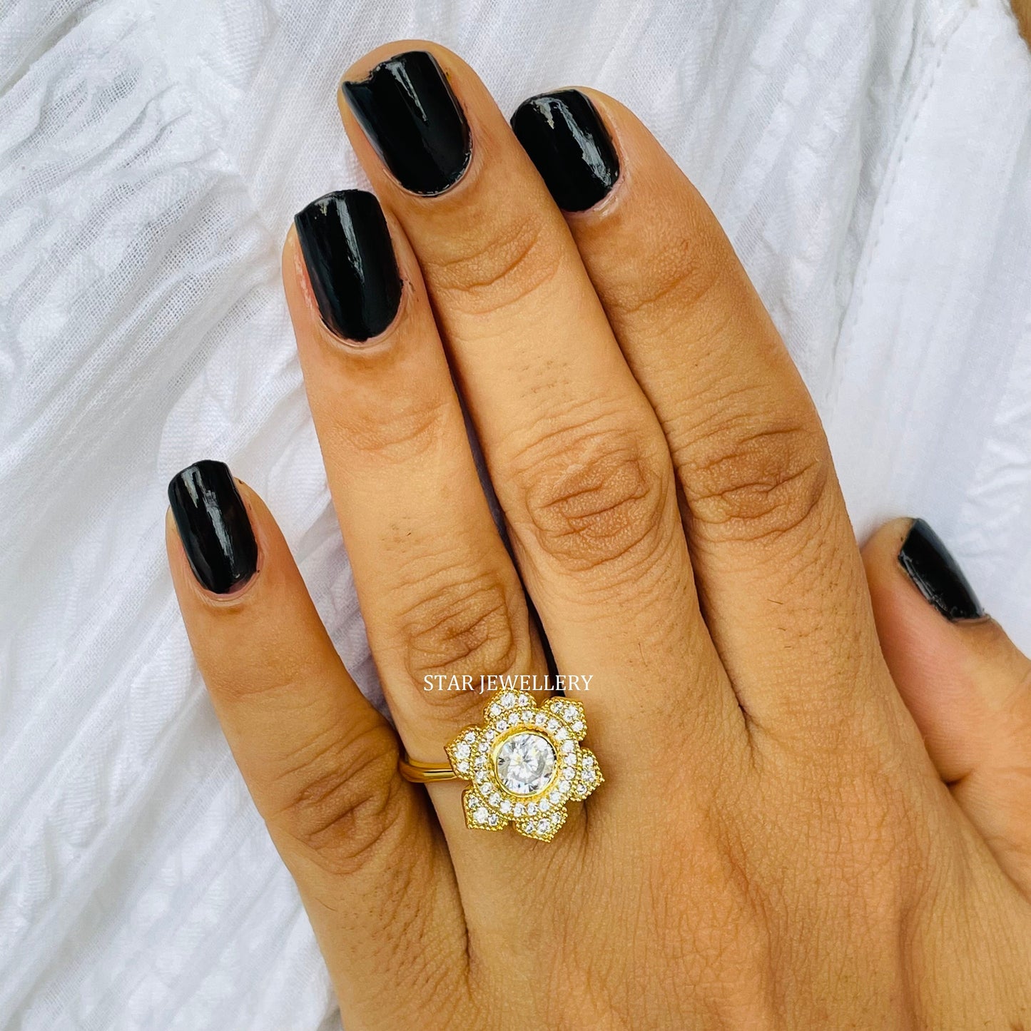 1.00 ct IGI Certified Lab Grown Diamond Vintage Halo Floral Engagement Ring
