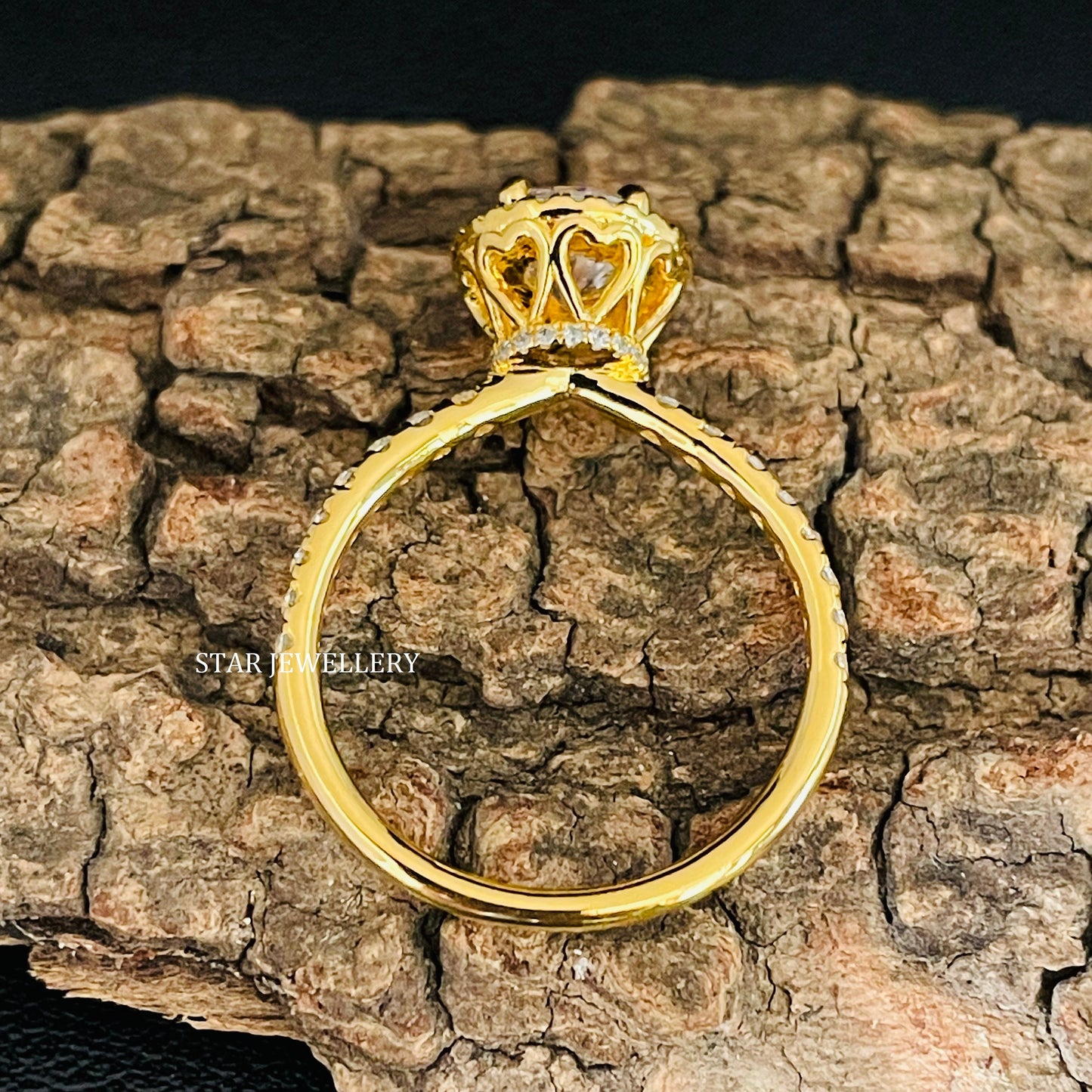 IGI Certified 1.00 ct Lab Grown Solitaire Diamond Halo Engagement Ring