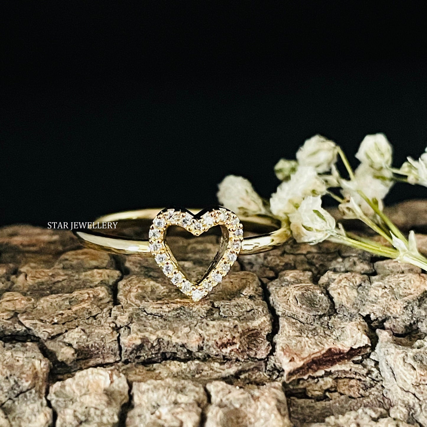 14K Gold Natural Diamond Dainty Heart Ring