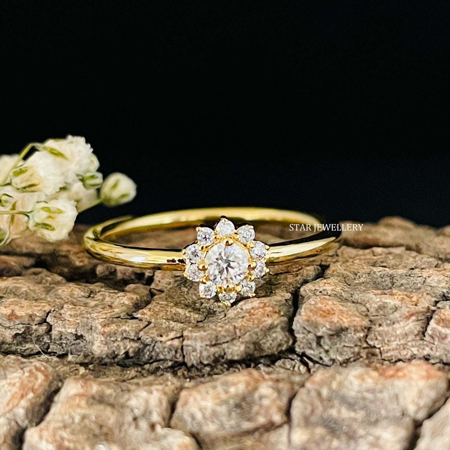 Solid Gold CVD Diamond Dainty Flower Minimalist Ring
