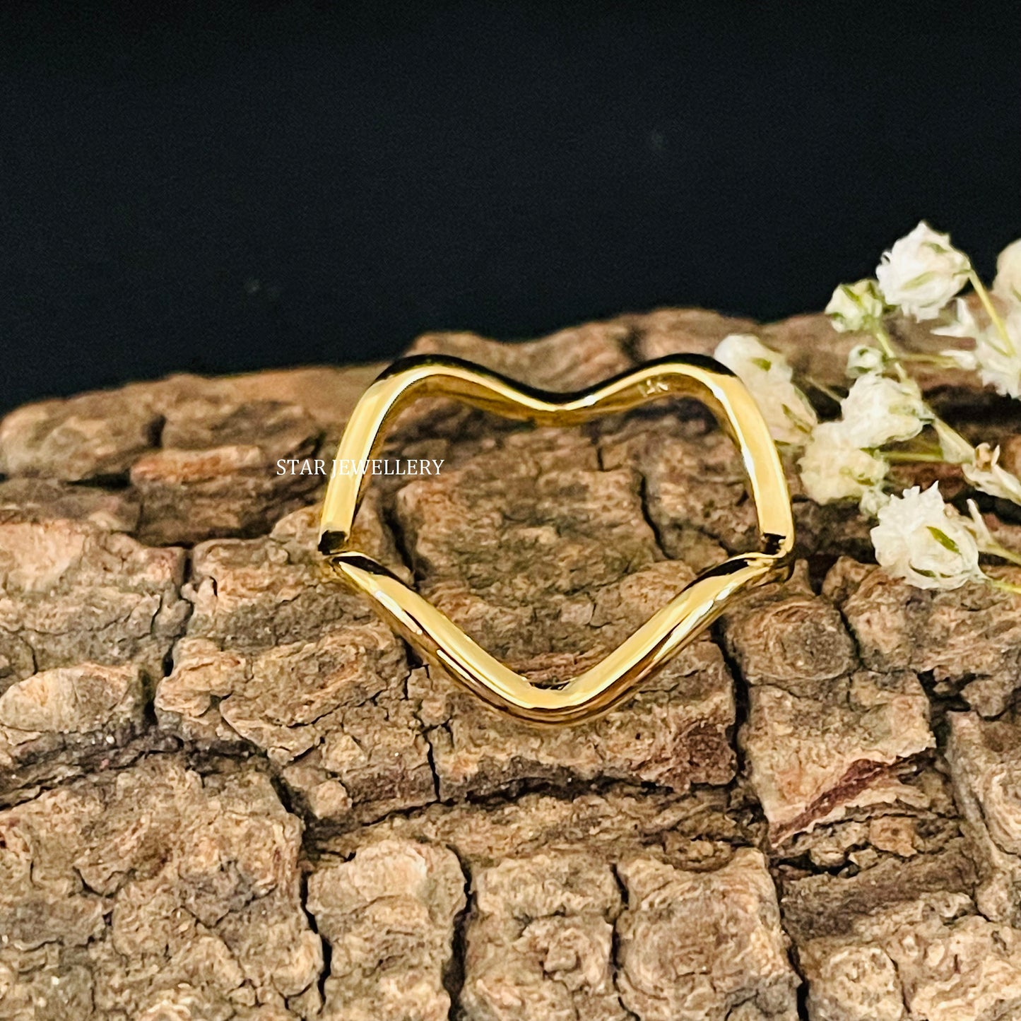 Zig Zag Wavy Solid Gold Ring