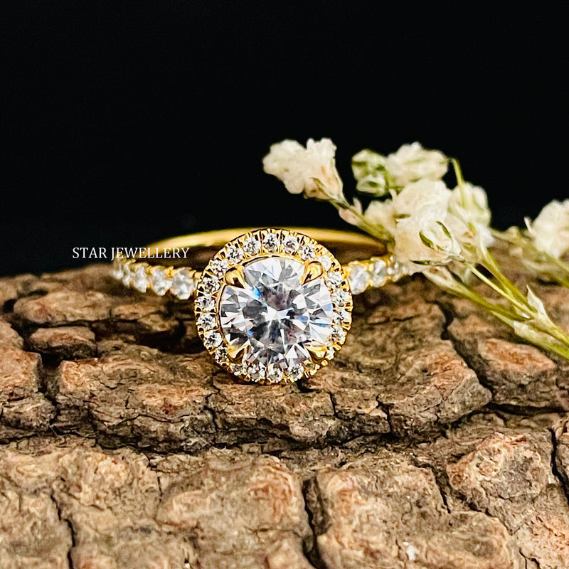 1.00 ct round lab-grown diamond halo engagement ring from STAR JEWELLERY