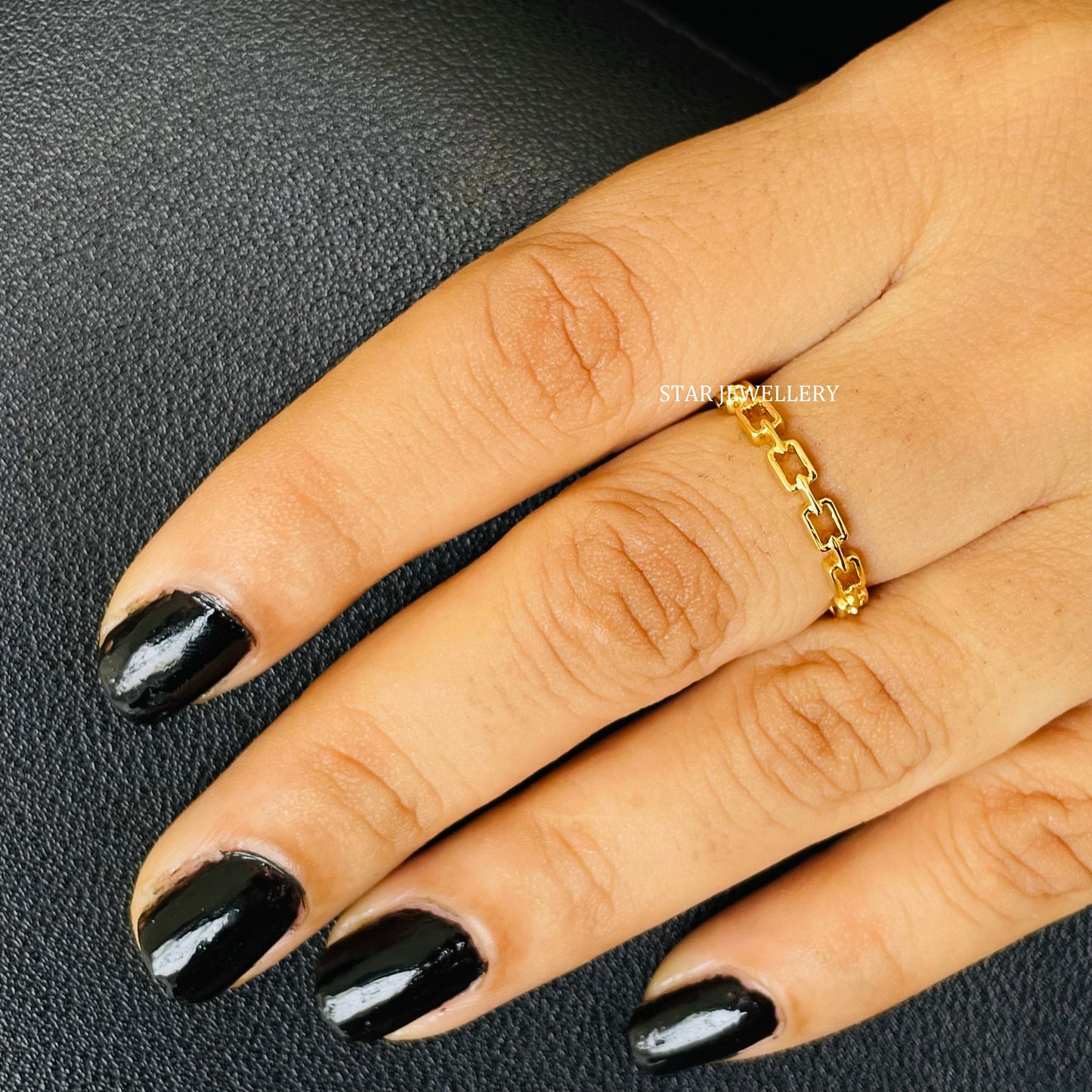 Everyday Wear Solid Gold Plain Link Ring